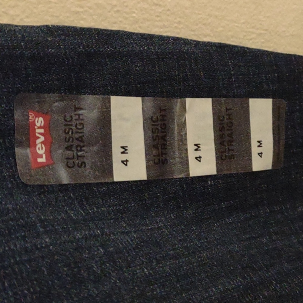 🆕 Levi's Sculpt Classic Straight mid rise Jeans Size 4 - Picture 8 of 10